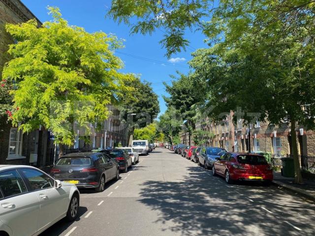 House for rent in Walworth, Greater London
