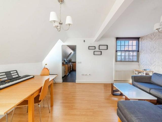 Apartment for rent in London Borough of Harrow, Greater London