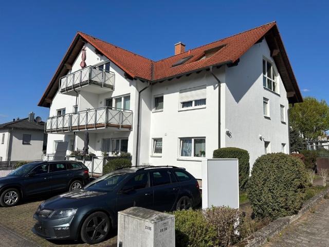 Dachgeschosswohnung kaufen in Sulzbach, Bayern