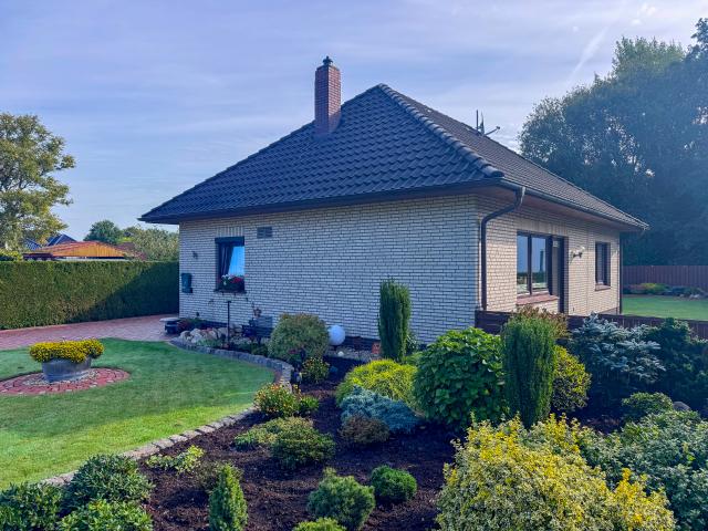 Villa kaufen in Apen, Niedersachsen