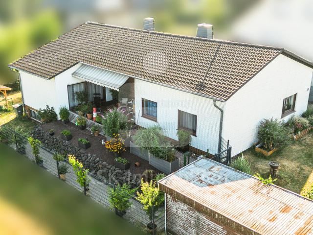 Bungalow kaufen in Bitzen, Rheinland-Pfalz