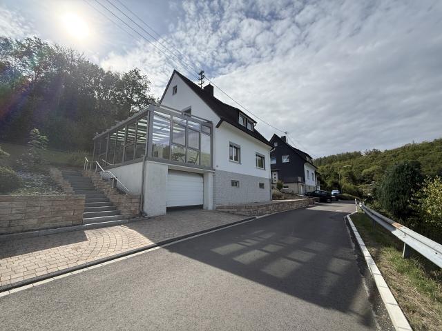 Villa kaufen in Eiserfeld, Siegen