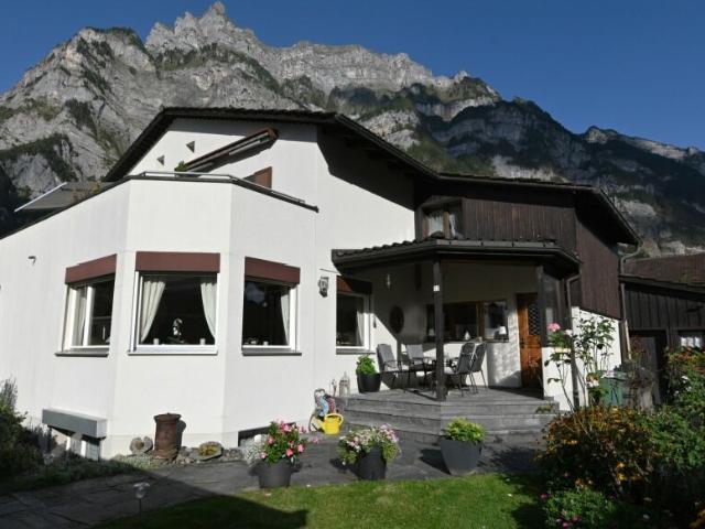 Einfamilienhaus kaufen in Glarus