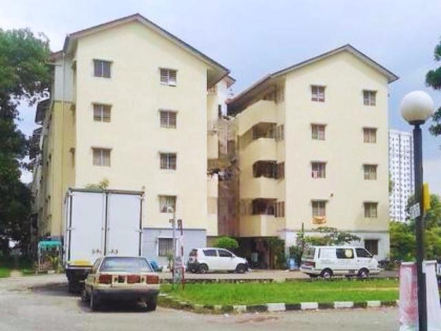 Flat for sale in Petaling, Subang Jaya