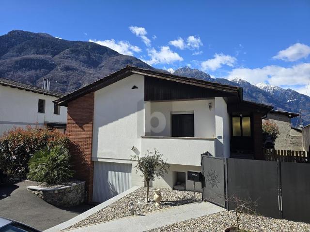 Haus kaufen in Biasca, Tessin