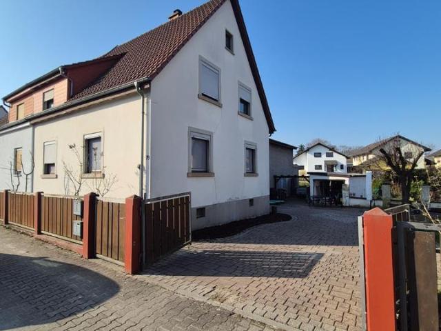 Haus kaufen in Linkenheim-Hochstetten, Baden-Württemberg