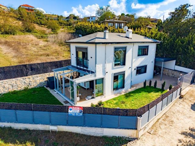 Derince, Kocaeli içerisinde satılık Villa