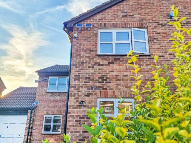 House for rent in Conniburrow, Milton Keynes