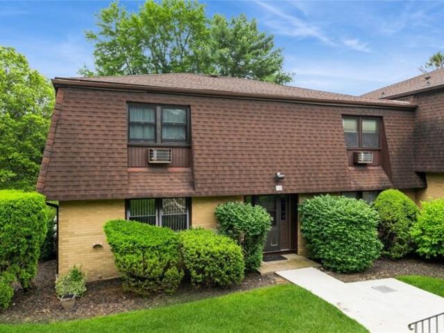 Condo for sale in Clarkstown