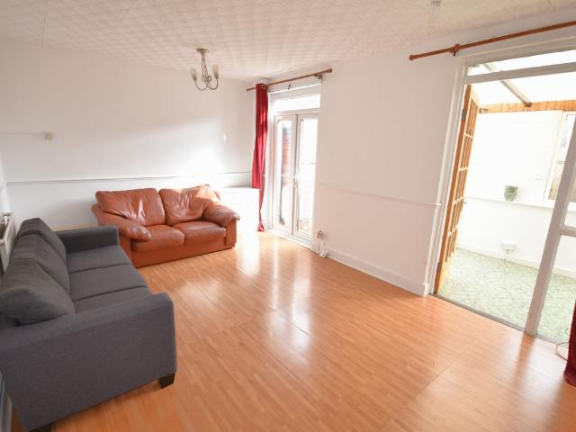 House for rent in Mile End, Greater London