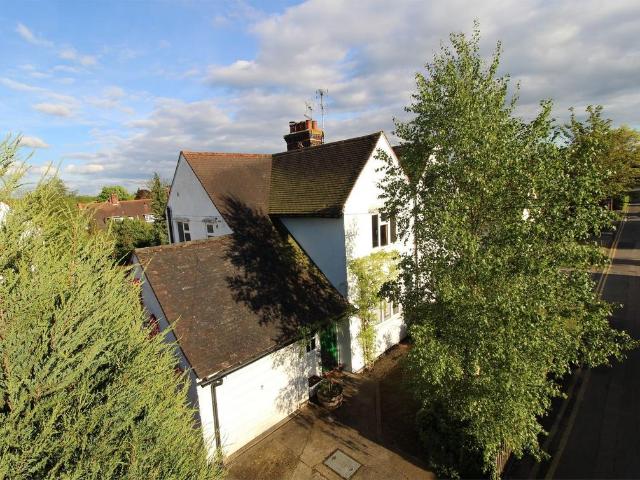House for rent in Jackmans Estate, King's Walden