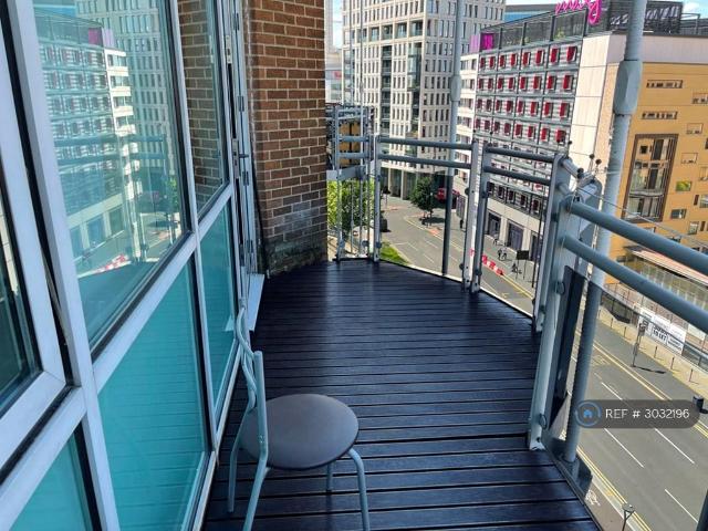 Apartment for rent in London Borough of Newham, Greater London
