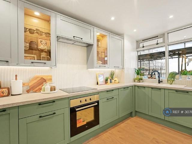 Apartment for rent in London Borough of Newham, Greater London
