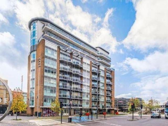 Apartment for rent in London Borough of Newham, Greater London