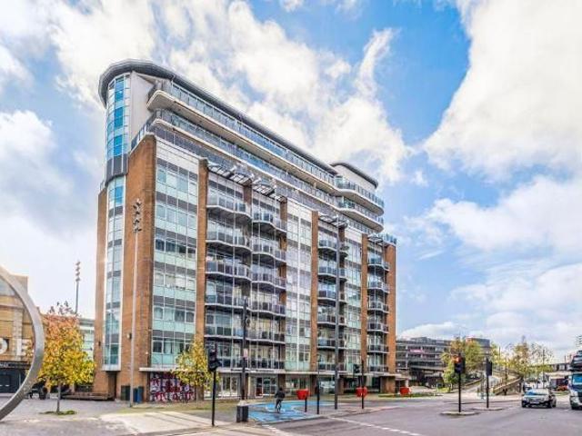 Apartment for rent in London Borough of Newham, Greater London