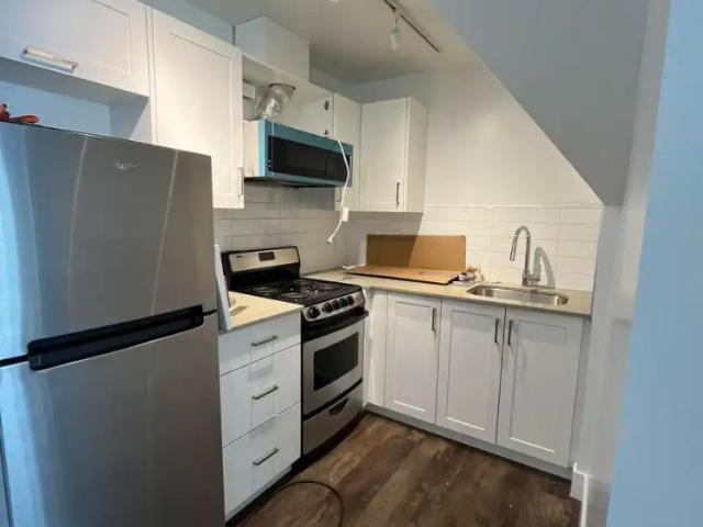House for rent in Denman Village, Vancouver