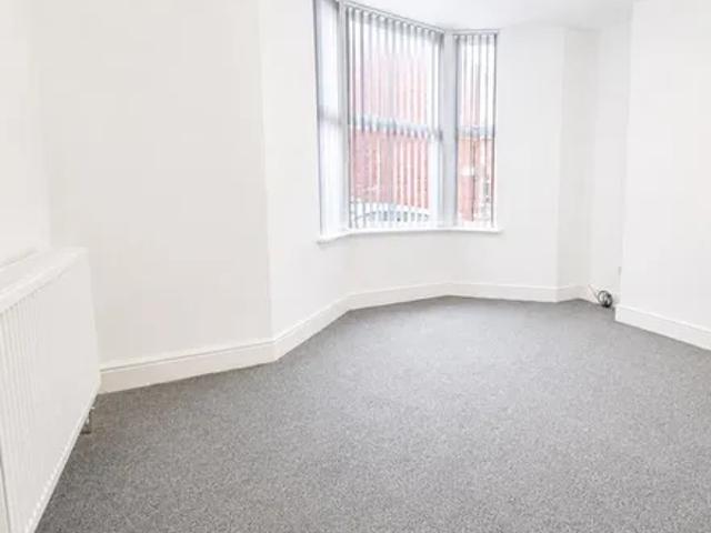 House for rent in Calderstones