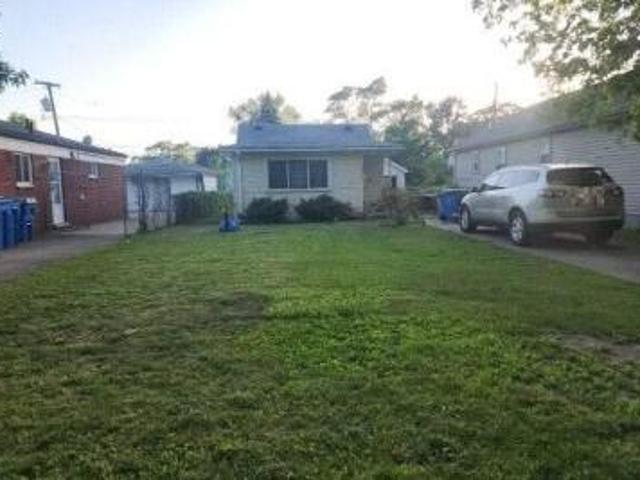 House for sale in Dearborn Heights