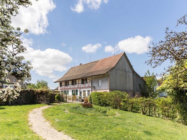 Mehrfamilienhaus kaufen in Oberglatt, Zürich