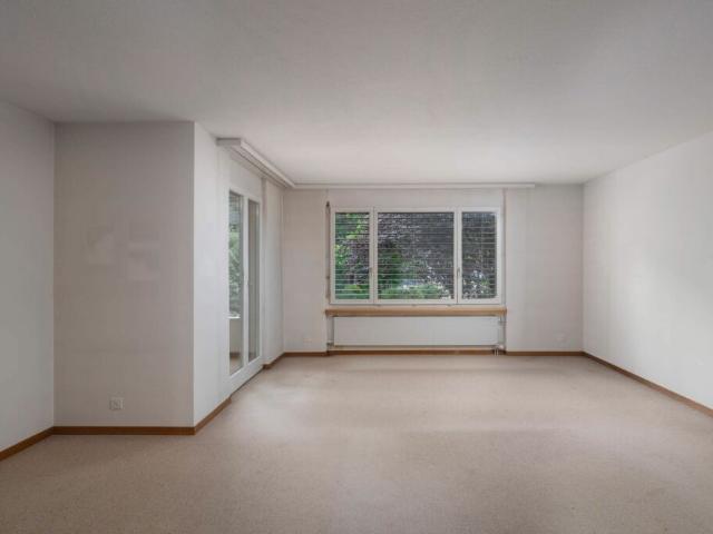 Wohnung kaufen in Maur, Zürich