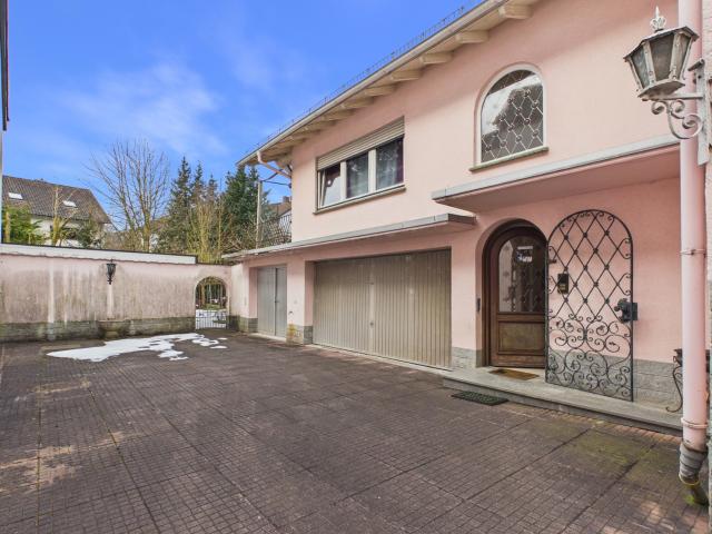 Villa kaufen in Goldbach, Bayern