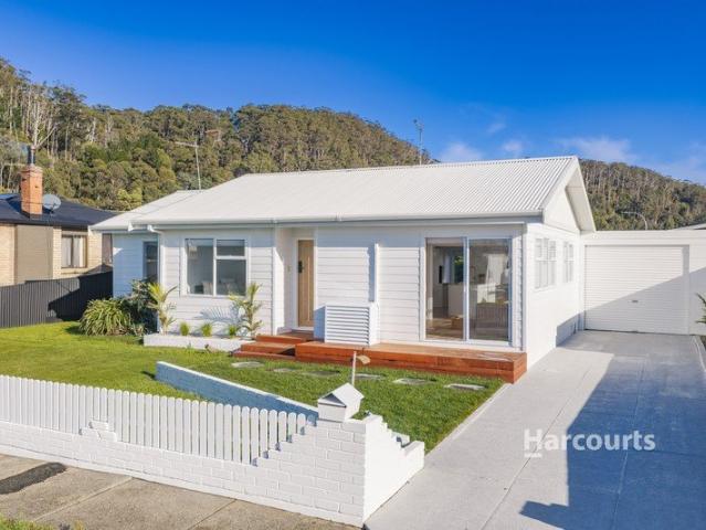 House for sale in Sulphur Creek, Tasmania