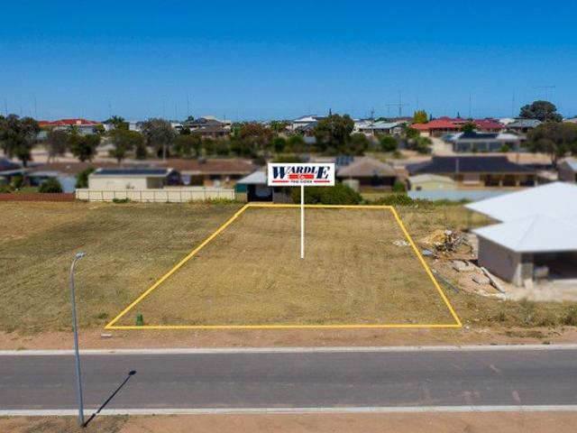 Land for sale in Moonta Bay, Moonta