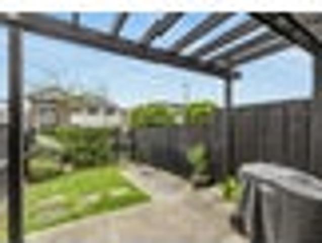 Townhouse for sale in Whenuapai, Upper Harbour
