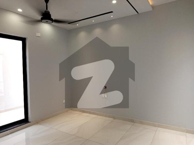 House for sale in Faisalabad, Islamabad Capital Territory