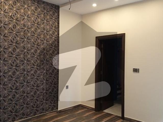 House for sale in Faisalabad, Islamabad Capital Territory