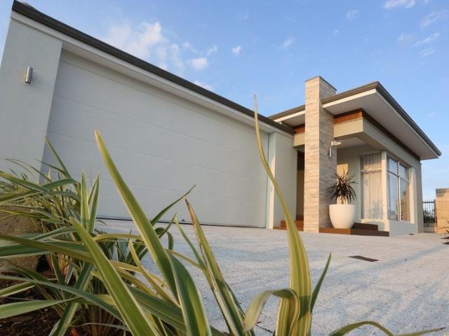 Cottage for sale in Darch, Western Australia