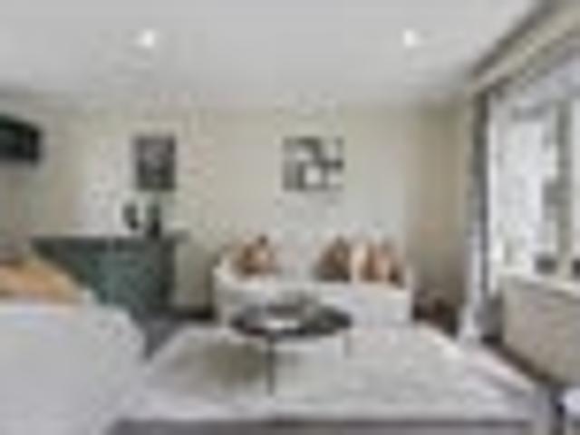 Townhouse for sale in Eden Terrace