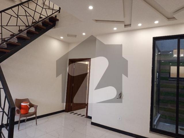 House for sale in Faisalabad, Islamabad Capital Territory
