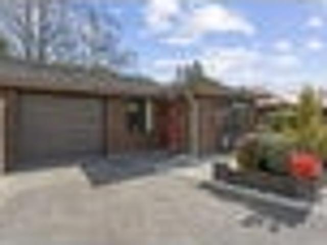 House for sale in Chaslands, Canterbury