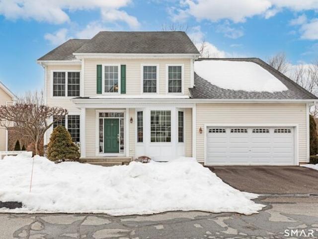 Condo for sale in Southbury, Connecticut