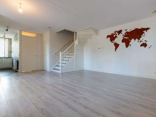 Appartement te huur in Oegstgeest, Zuid Holland