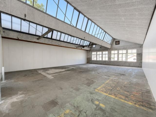 Atelier mieten in Saint-Ursanne, Jura