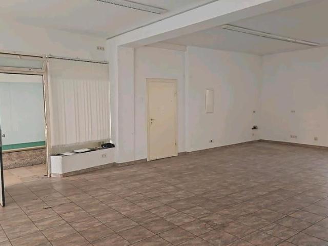 Gewerbe mieten in Hochheide, Duisburg