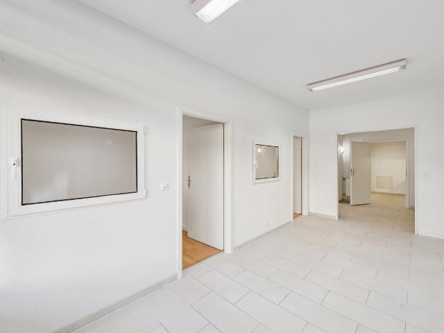 Büro kaufen in Vufflens-la-Ville, Waadt