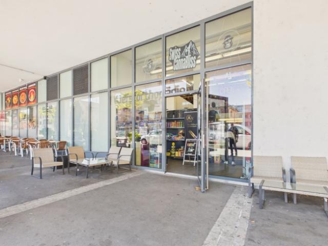 Atelier kaufen in Opfikon, Zürich