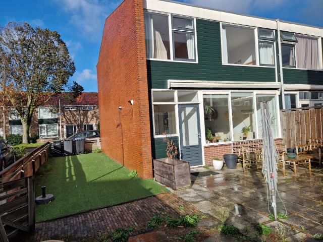 Appartement te huur in Westzaner-Overtoom, Westzaan