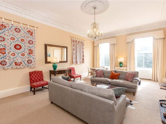 Apartment for rent in Broughton, Scotland
