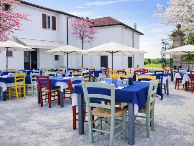 Locale Commerciale in affitto a Brenzone, Veneto