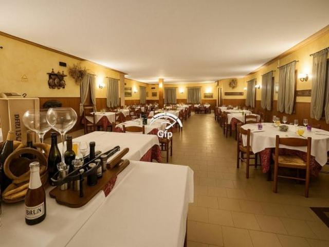 Locale Commerciale in vendita a Sant'anna D'alfaedo, Veneto