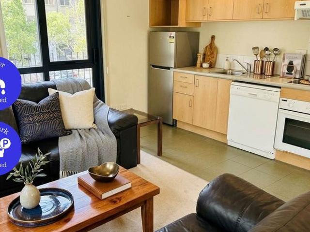 Apartment for rent in Te Tōangaroa, Auckland