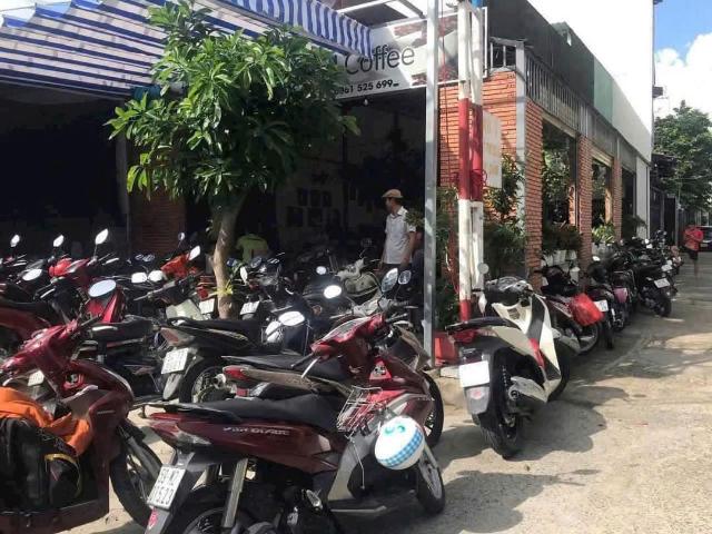 Nhà mặt phố bán