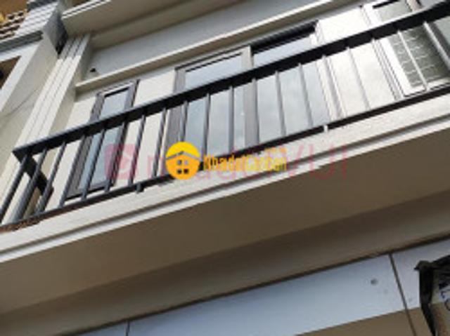 Nhà mặt phố bán