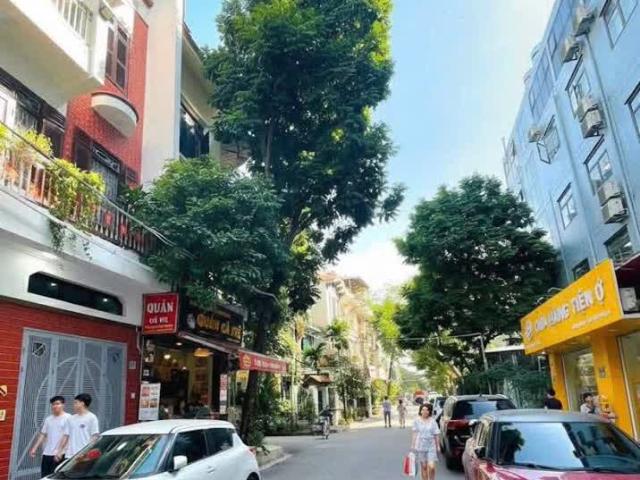 Nhà bán tại Hoàn Kiếm, Hà Nội