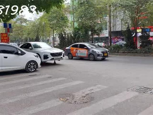 Nhà mặt phố bán tại Hoàn Kiếm, Hà Nội