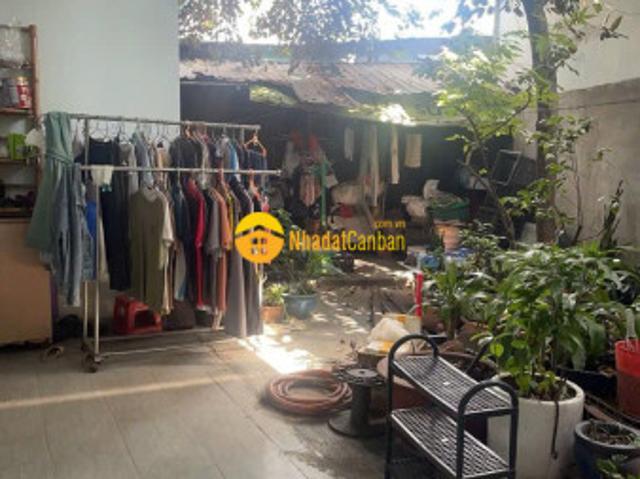 Nhà mặt phố bán